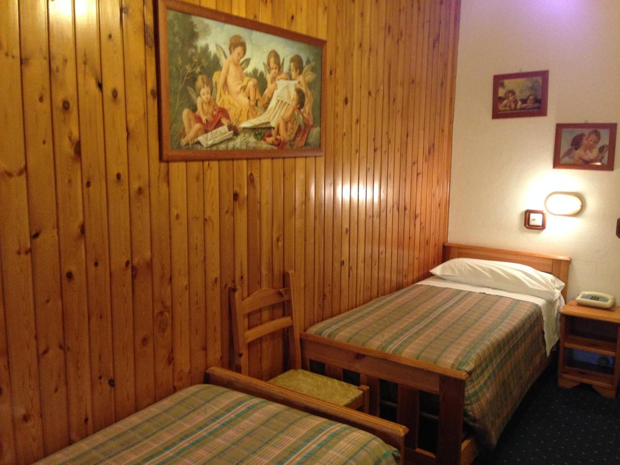 Hotel Cimone ريولوناتو الغرفة الصورة