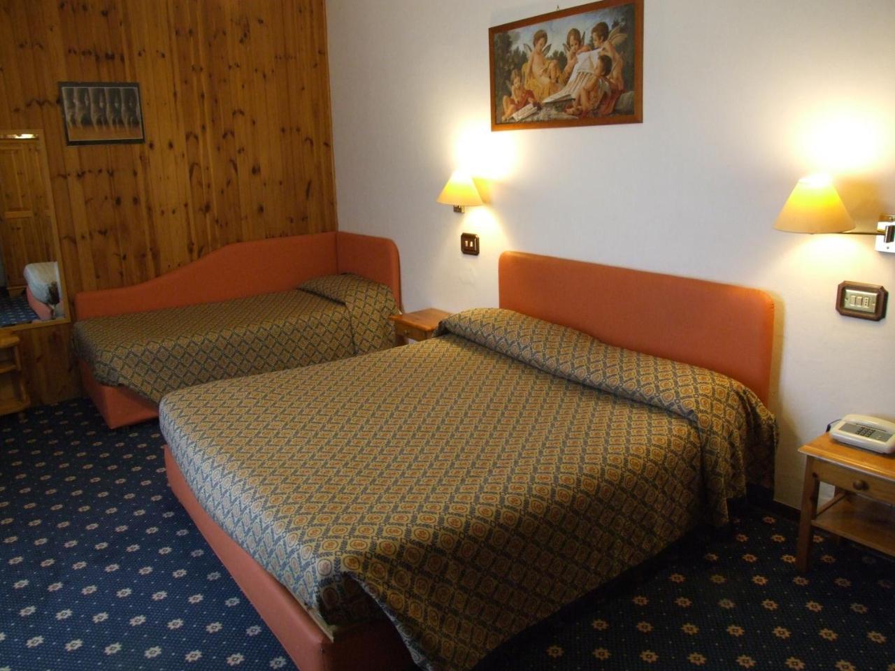 Hotel Cimone ريولوناتو الغرفة الصورة